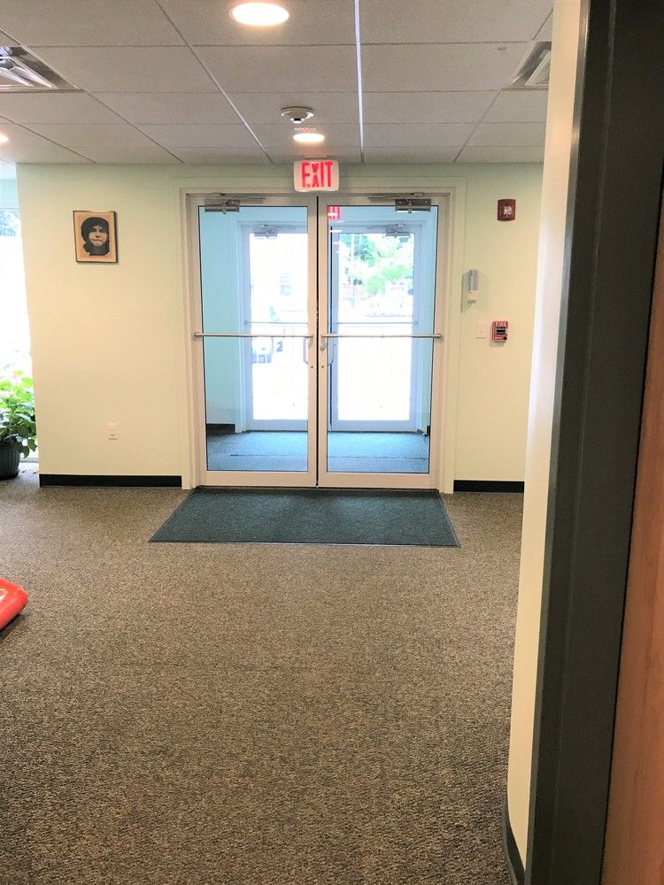 60 Exeter Rd, Newmarket, NH 03857